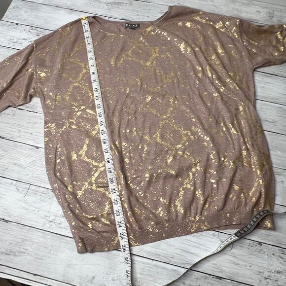 Roz & Ali round neck top 3/4 sleeves beige and gold 1X - Picture 4 of 7